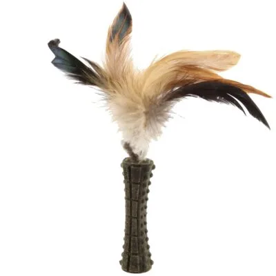 Johnny Stick pluma natural marrón con hierba gatera GiGwi (14 cm)