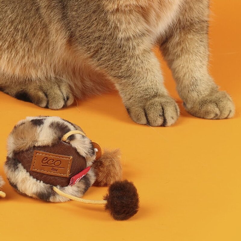 Juguetes GiGWI para gatos con HOJAS SILVERVINE línea ECO LINE