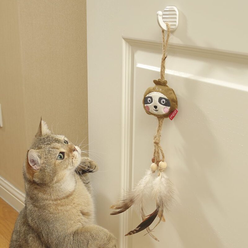 Juguetes GiGWI para gatos con HOJAS SILVERVINE línea ECO LINE